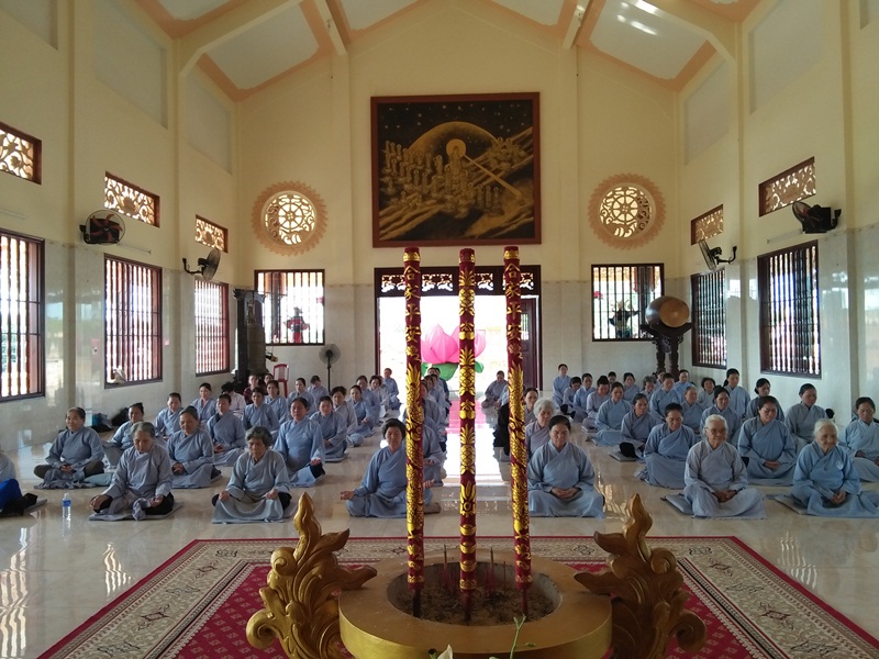 CHÙM ẢNH NGÀY RẰM THÁNG GIÊNG VÀ KHÓA TU TRUYỀN THỐNG NIỆM PHẬT MỘT NGÀY TẠI CHÙA HUỆ MINH